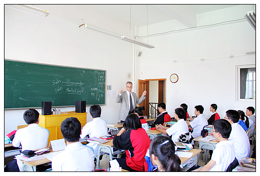 ˵: http://www.luojianshan.com/news/photo/2012_091703.jpg