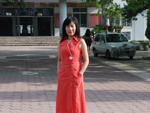 ˵: http://www.luojianshan.com/teacher-info/personal%20info/photo/yulei.JPG